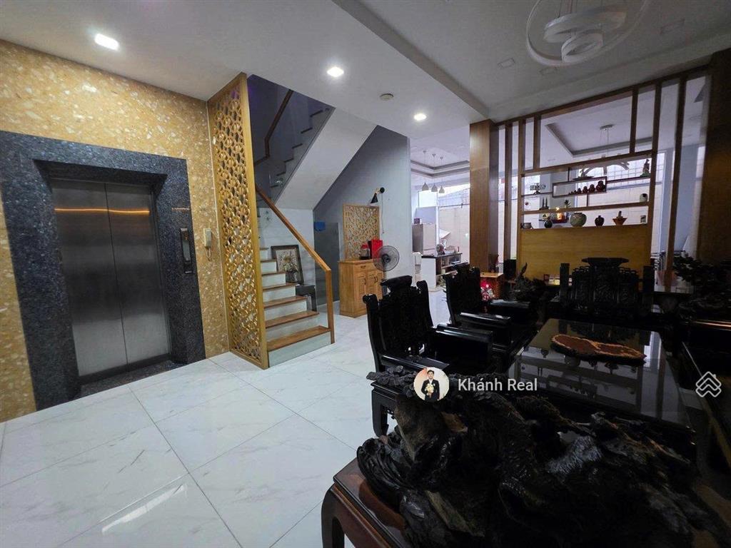 Villa cao cấp trần hưng đạo q5  ngang khủng 7.7m  thang máy  full nội thất thượng lưu