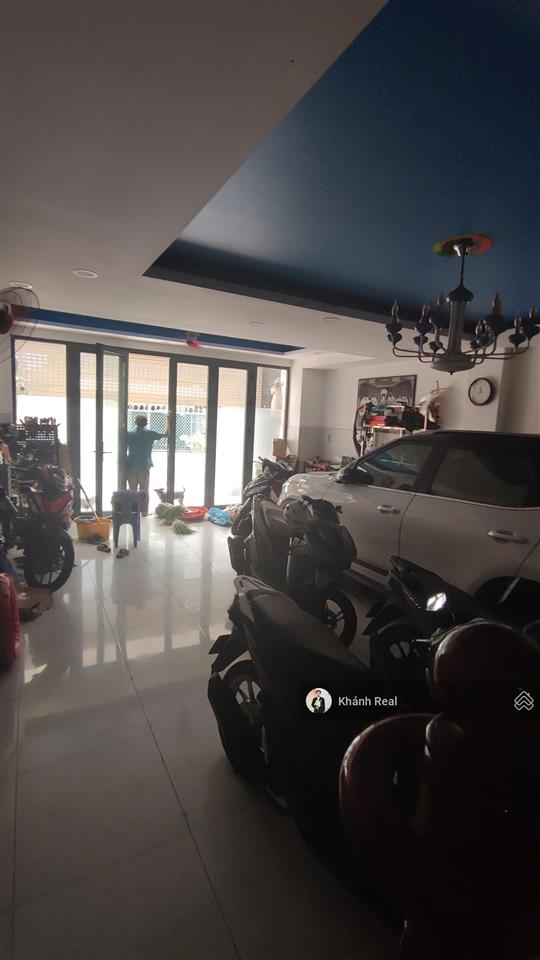 Tòa nhà 5 tầng dương quảng hàm gò vấp  ngang 5.5m  11pn khép kín  sẵn ô chờ thang máy