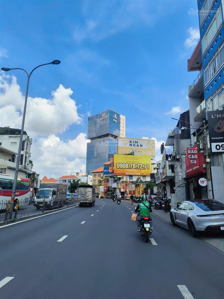 Bán gấp nhà mặt tiền 4 tầng đường phùng văn cung phường cầu kiệu