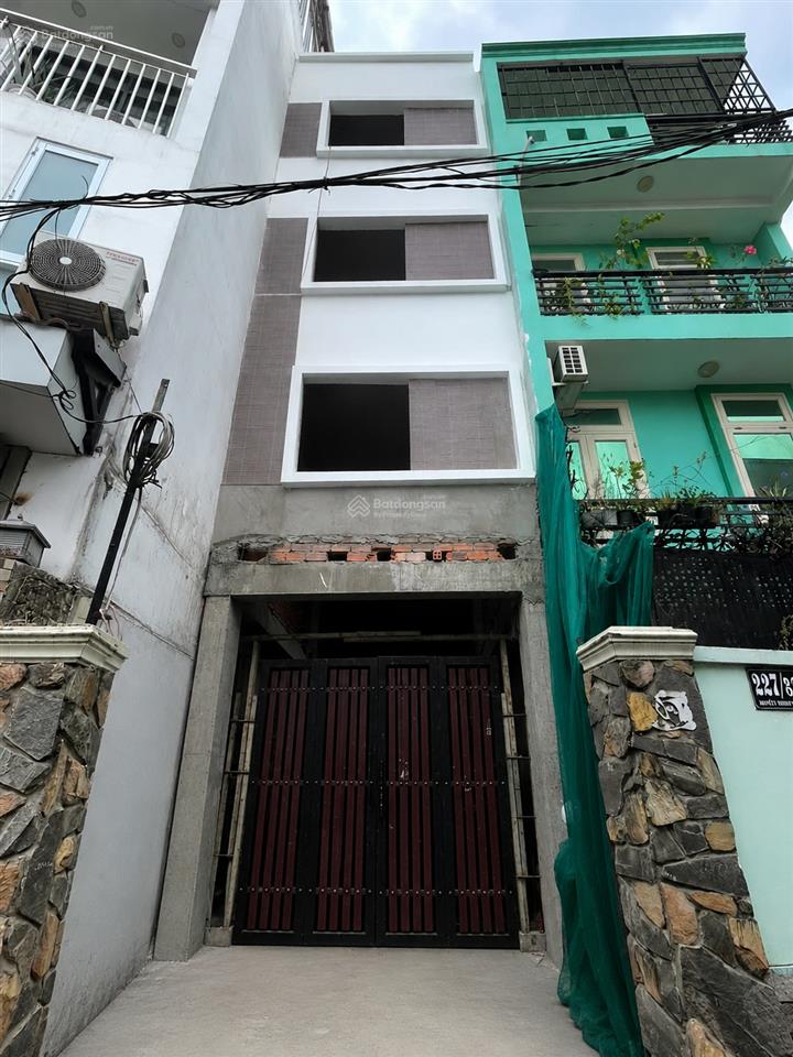 Phú nhuận  hẻm 227 nguyễn trọng tuyển  133,3m²  23 tỷ  đã hoàn thiện phần thô.