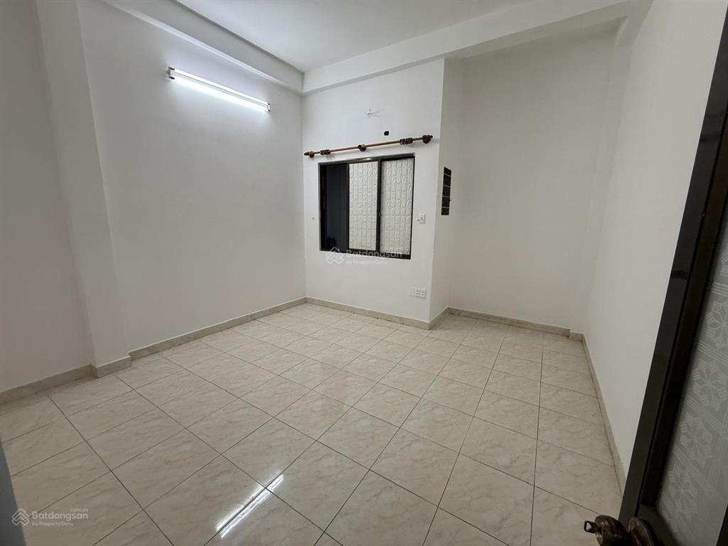 Cho thuê nhà nguyên căn mặt tiền số 54 bàu cát 2, phường 14, quận tân bình