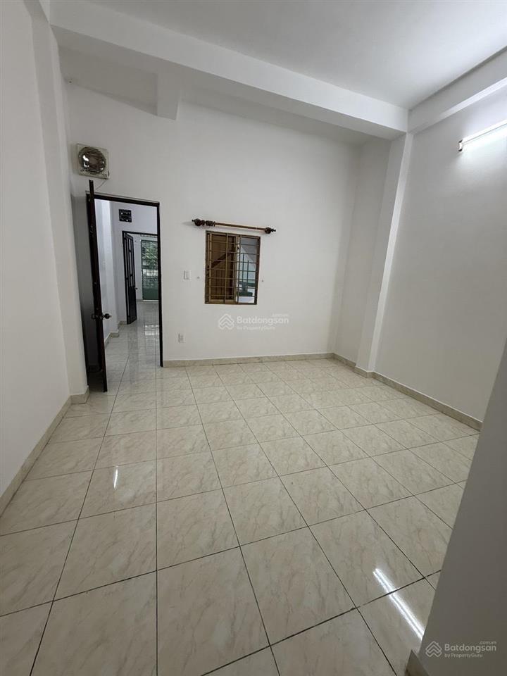 Cho thuê nhà nguyên căn mặt tiền số 54 bàu cát 2, phường 14, quận tân bình