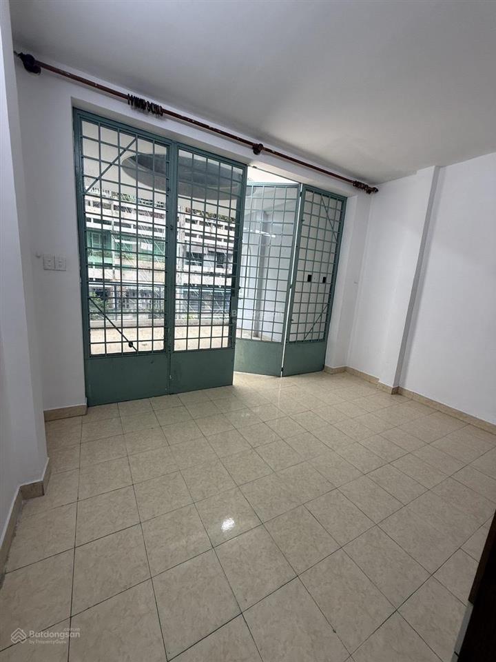 Cho thuê nhà nguyên căn mặt tiền số 54 bàu cát 2, phường 14, quận tân bình