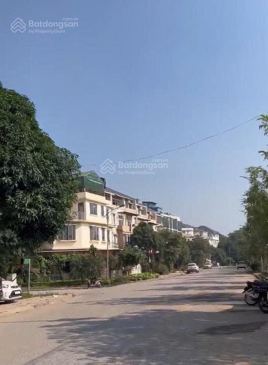 Chính chủ gửi bán căn lk 95m2, mặt đường to, hướng đông nam hiếm có
