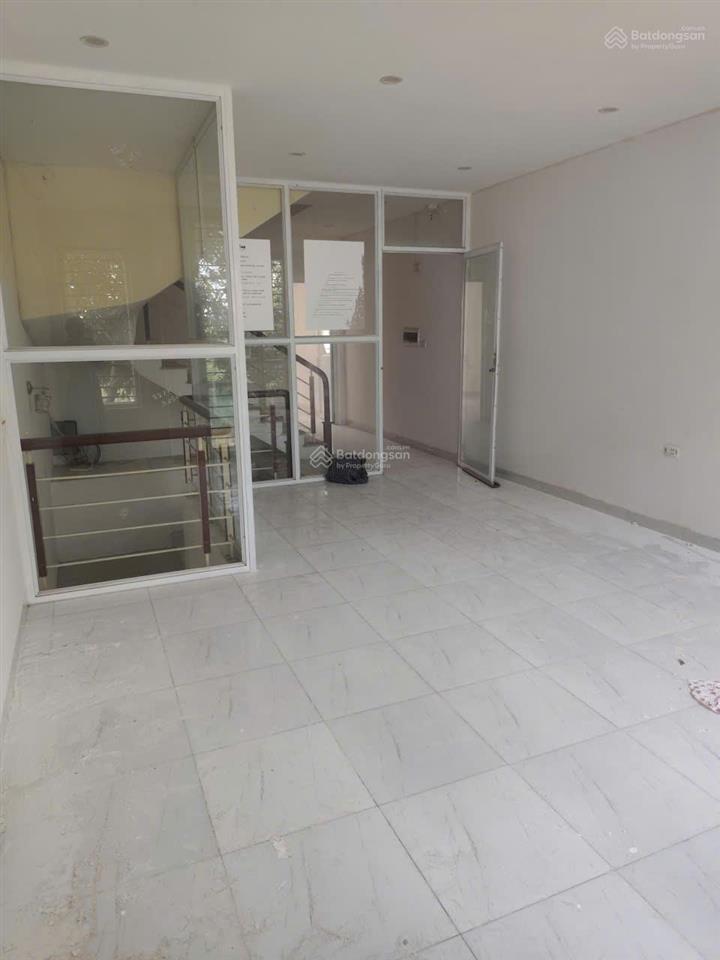 Lk 95m mới tân trang, nhà đẹp sẵn đồ cơ bản tại kđt xuân phương