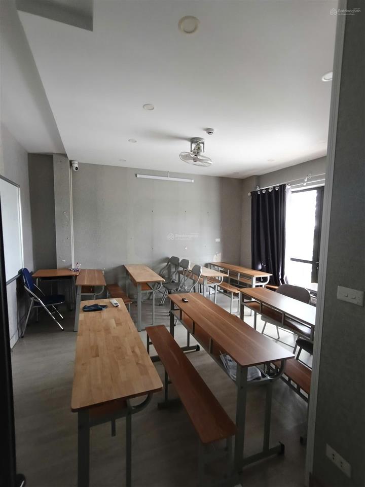 Cho thuê shophouse 90m2 hoàn thiện ngay mặt đường lớn