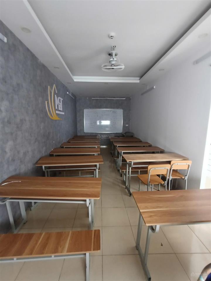 Cho thuê shophouse 90m2 hoàn thiện ngay mặt đường lớn