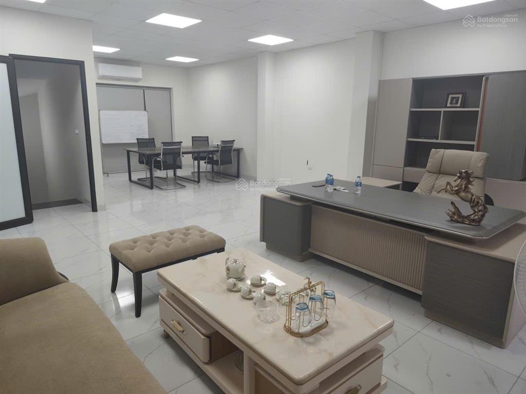 Chính chủ gửi bán lk 90m2, nhà đã hoàn thiện lại gần công viên, giá tốt