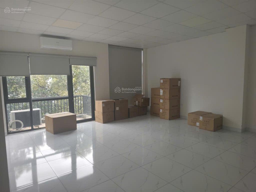 Chính chủ gửi bán lk 90m2, nhà đã hoàn thiện lại gần công viên, giá tốt