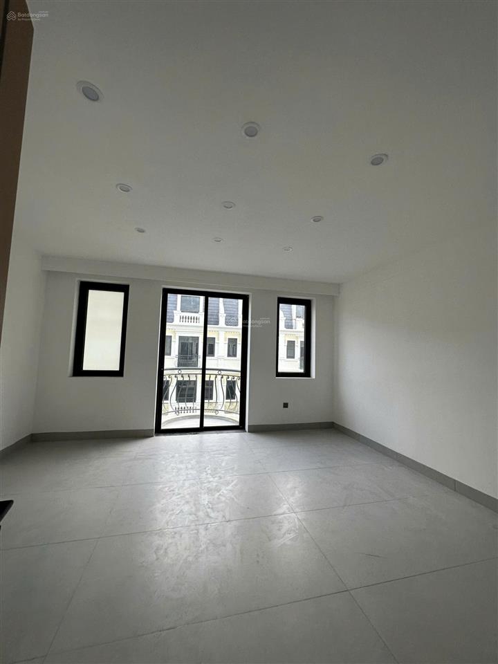 Lk 80 hoàn thiện đẹp, sẵn thang máy  khách vp tham khảo ngay