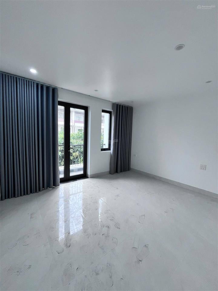 Hàng hiếm xuân phương nhà đẹp có thang máy kết hợp view hồ chill chill