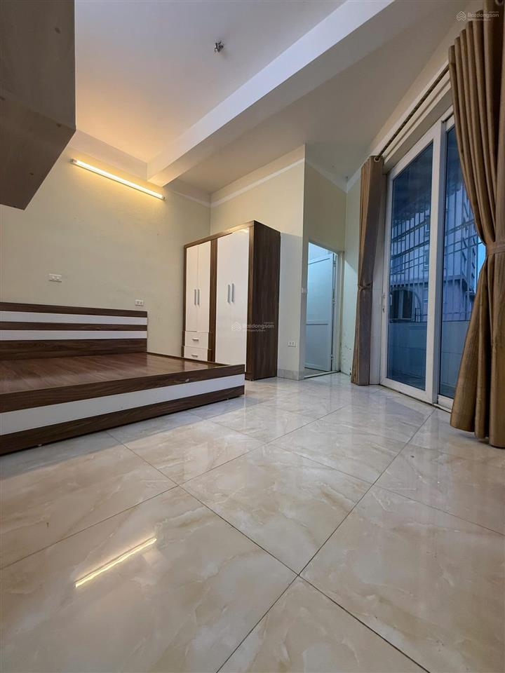 Căn liền kề đẹp đáp ứng tốt cả 2 tiêu chí kinh doanh + sinh hoạt gia đình!