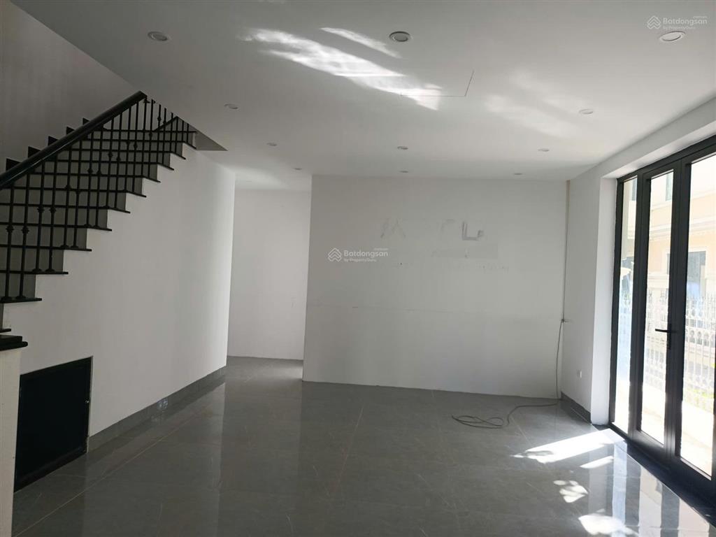 Cho thuê biệt thự liền kề xẻ khe an lạc green symphony phù hợp làm văn phòng, showroom