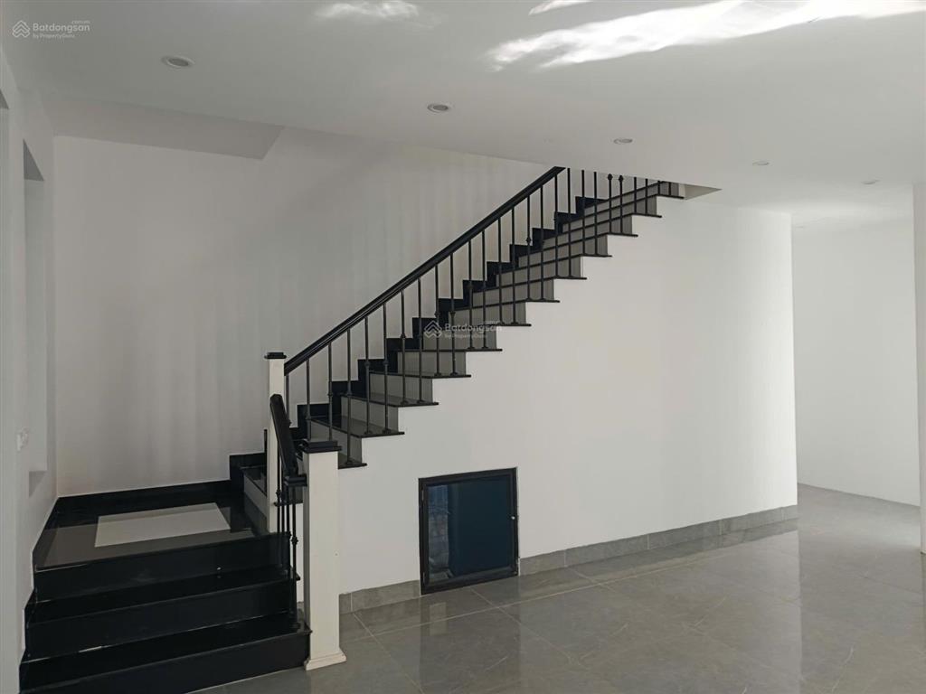 Cho thuê biệt thự liền kề xẻ khe an lạc green symphony phù hợp làm văn phòng, showroom