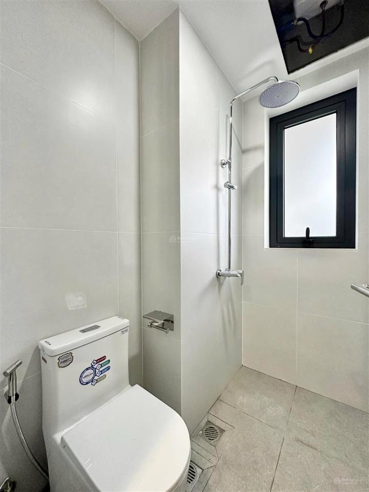 Căn hộ dịch vụ full nội thất mới xây, ban công thoáng mát ngay liên phường, đỗ xuân hợp
