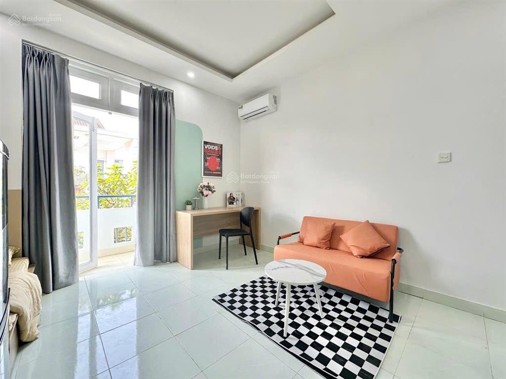 Gần đường man thiện, tăng nhơn phú a