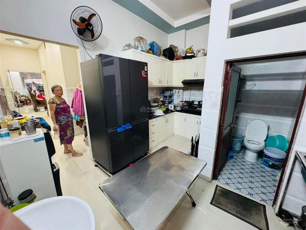 Bán nhà tân hoà đông đường xe tải tránh , kinh doanh mua bán , 90m2 giá tốt