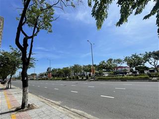 Cho Thuê Nhà Mặt Tiền Đường 2/9 Hải Châu Đà Nẵng ngang 7m, 4 Tầng, Có Thang Máy