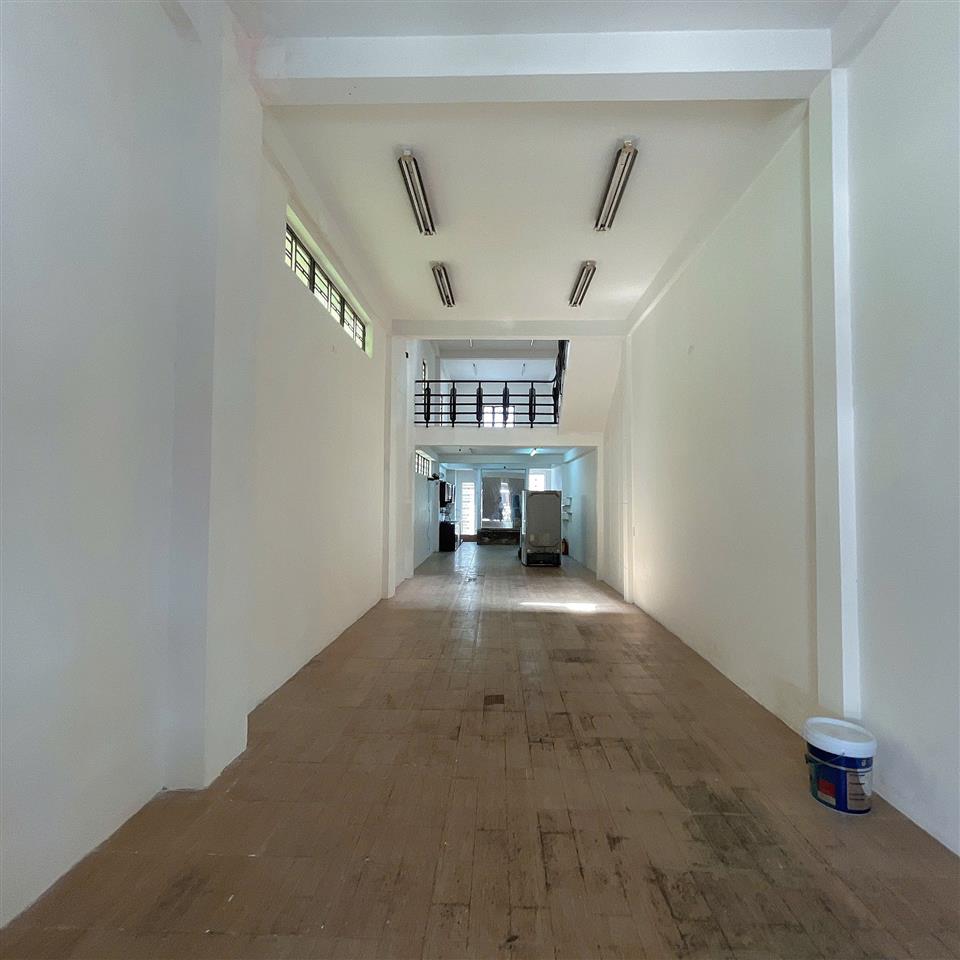 Cho Thuê Nhà Nguyên Căn Đường Núi Thành, Hải Châu, Đà Nẵng – 250m² – Giá Chỉ 23