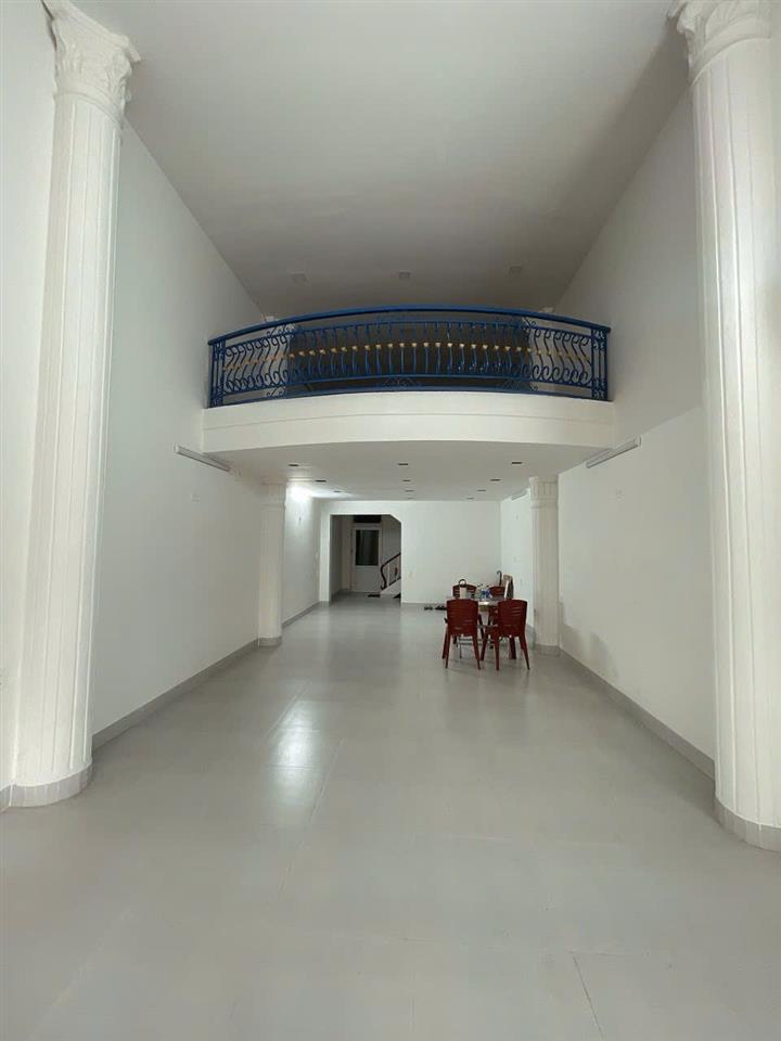 Cho Thuê Nhà Nguyên Căn Đường Trần Quốc Toản, Hải Châu, Đà Nẵng 450m² – Giá Chỉ 35