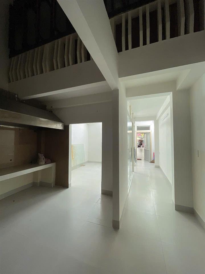 Cho Thuê Nhà Nguyên Căn Đường Trần Quốc Toản, Hải Châu, Đà Nẵng 450m² – Giá Chỉ 35