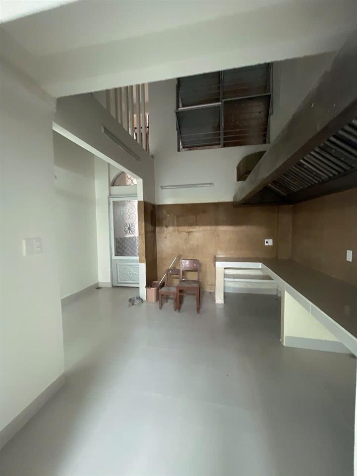Cho Thuê Nhà Nguyên Căn Đường Trần Quốc Toản, Hải Châu, Đà Nẵng 450m² – Giá Chỉ 35