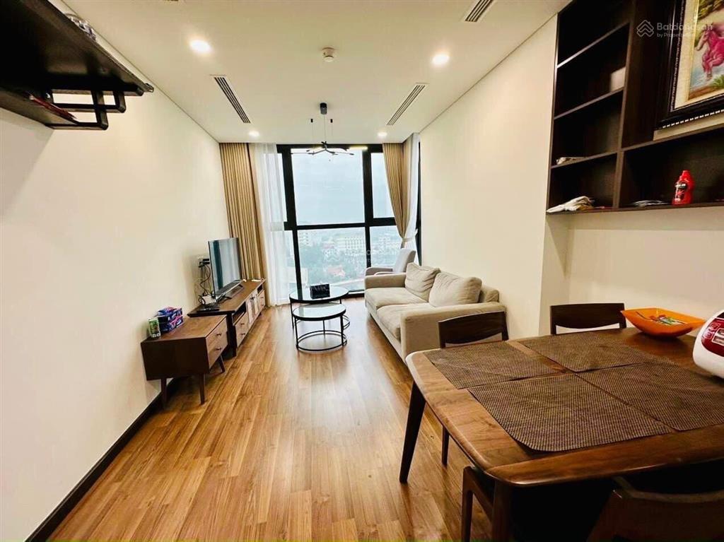 Tôi chính chủ cần bán nhanh căn hộ 77m2 2pn ở tòa mipec rubik 360 xuân thuỷ. giá công khai 7,5 tỷ