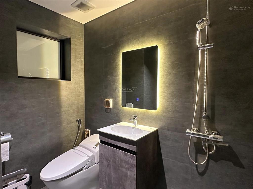 Tôi chủ nhà, cần bán nhanh căn hộ 63m2. 3n2vs cc phố trần quý kiên. view thoáng đẹp. giá 6 tỷ