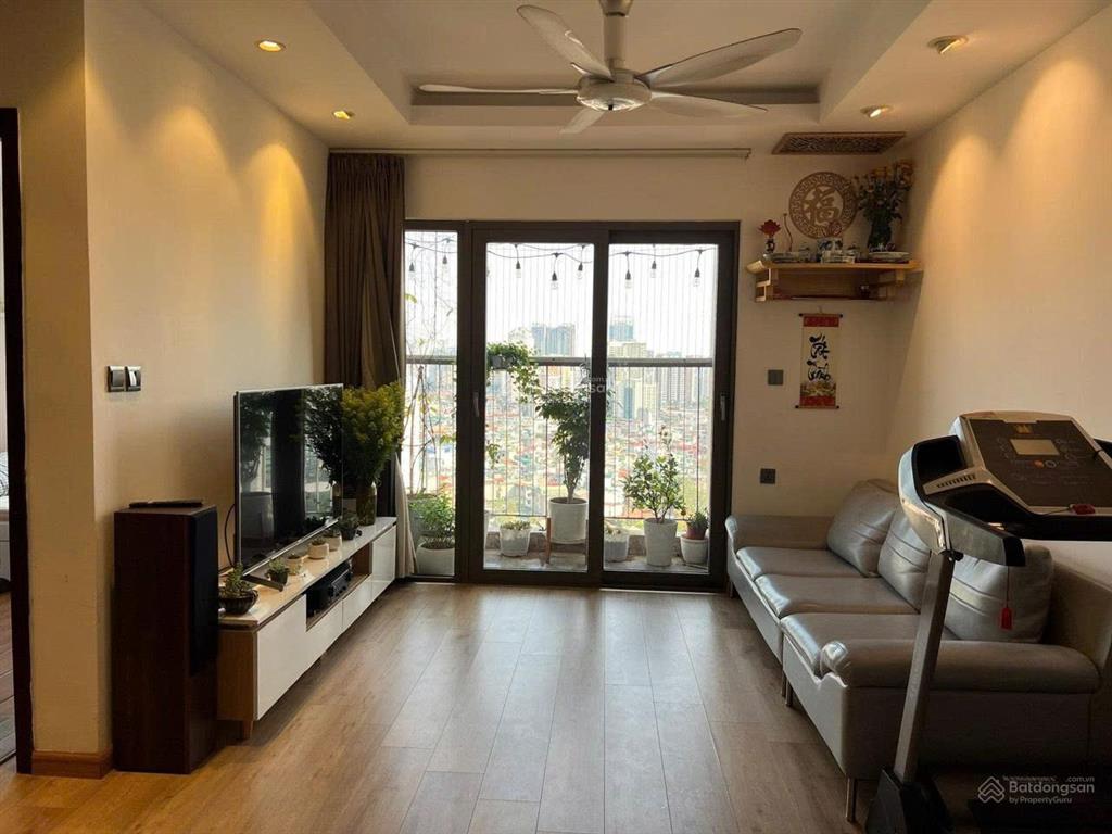 Tôi chủ nhà cần bán nhanh trong tháng căn hộ home city. 70m2, 2n2vs. view đẹp. giá 7,1 tỷ