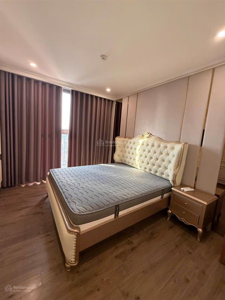 Tôi chủ nhà cần bán nhanh căn hộ 142m2 3n3wc tòa ct4 vimeco. view đẹp thoáng. giá công khai 12,7 tỷ