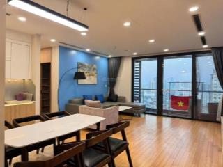 Gia đình tôi cần bán căn hộ 128m2 sky park residence 3n2vs. view thoáng đẹp. giá 13,8 tỷ