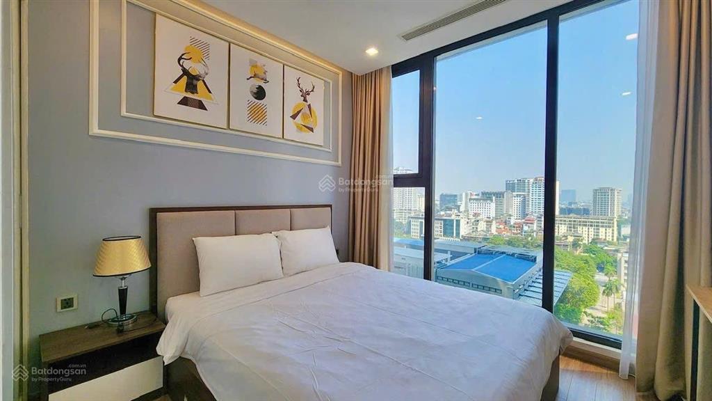 Tôi chính chủ cần bán nhanh căn hộ 3n2vs vinhomes nguyễn chí thanh. view thoáng đẹp. giá 14,6 tỷ