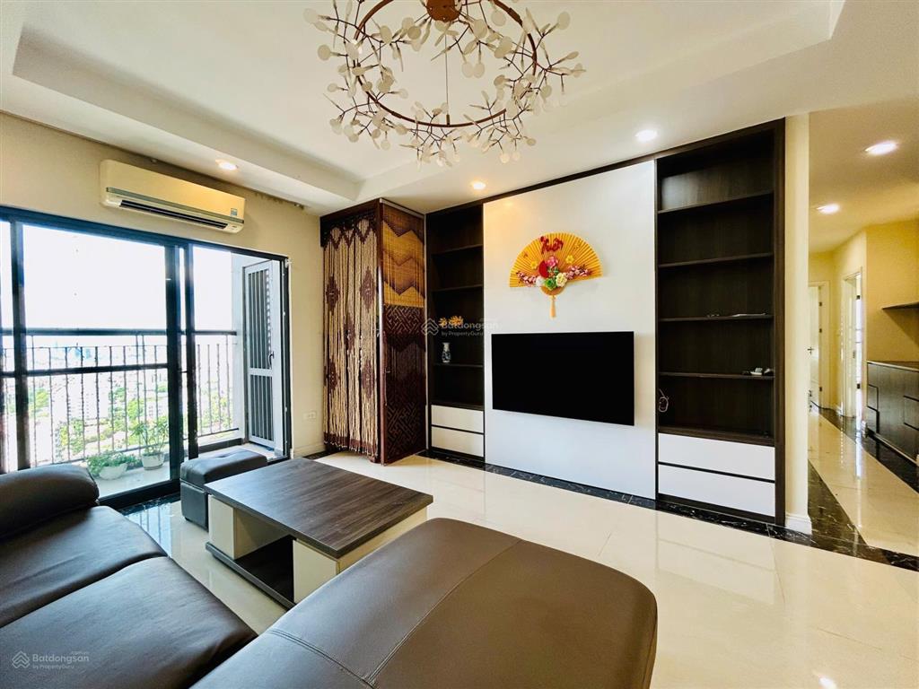 Tôi chính chủ cần bán nhanh căn hộ 3pn 95m2 chung cư golden park, view đẹp. giá công khai 8,3 tỷ