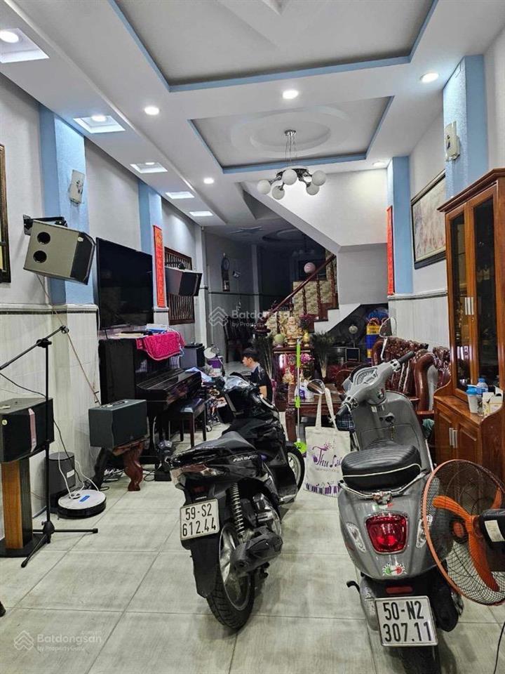 Nhà quận 6, hậu giang, 4 tầng btct, hẻm 5m, dt 79m2, ngang 4m x 18,5m , nhỉnh 7 tỷ
