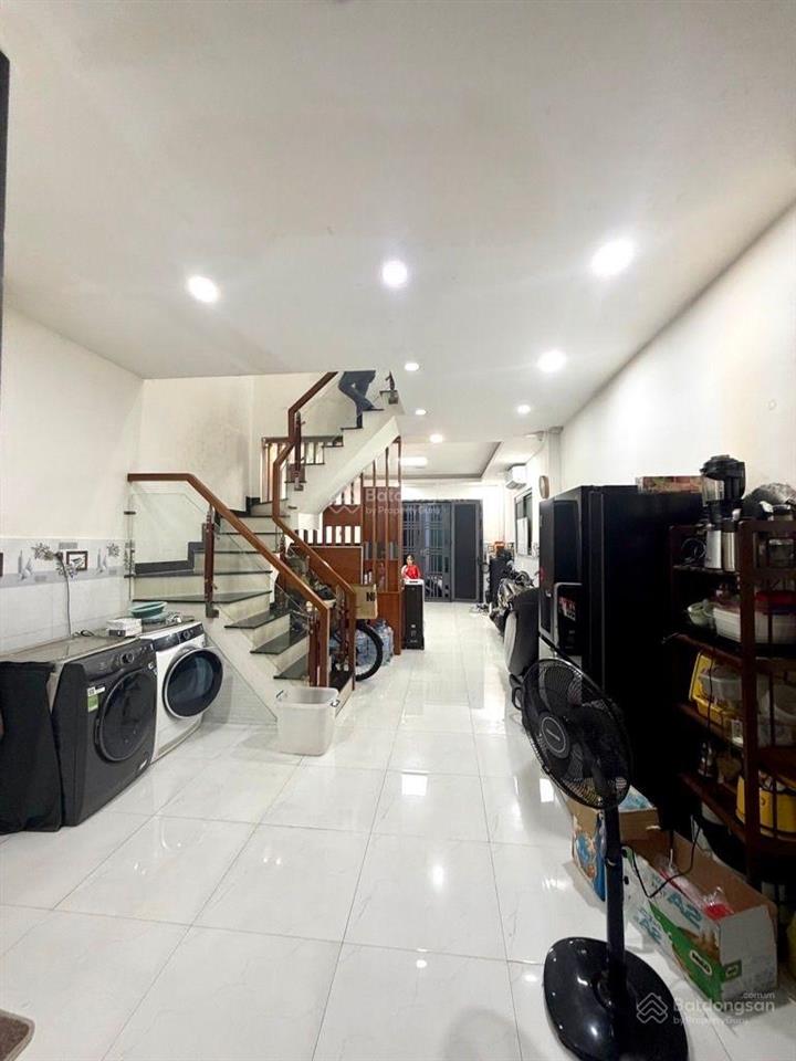 Nhà quận 11, gần vòng xoay đầm sen, 2 tầng, hẻm 4m, 4,2x12m, nhỉnh 5 tỷ