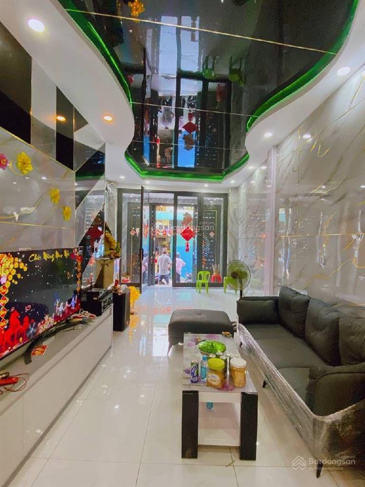 Nhà quận 6, ngay bà hom, 3 tầng, ngang 4x22m, hẻm 5m, nhỉnh 7 tỷ