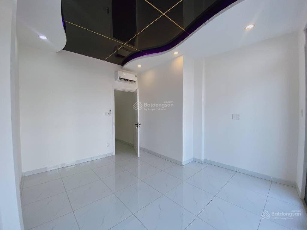 Nhà quận 6, ngay bà hom, 3 tầng, ngang 4x22m, hẻm 5m, nhỉnh 7 tỷ