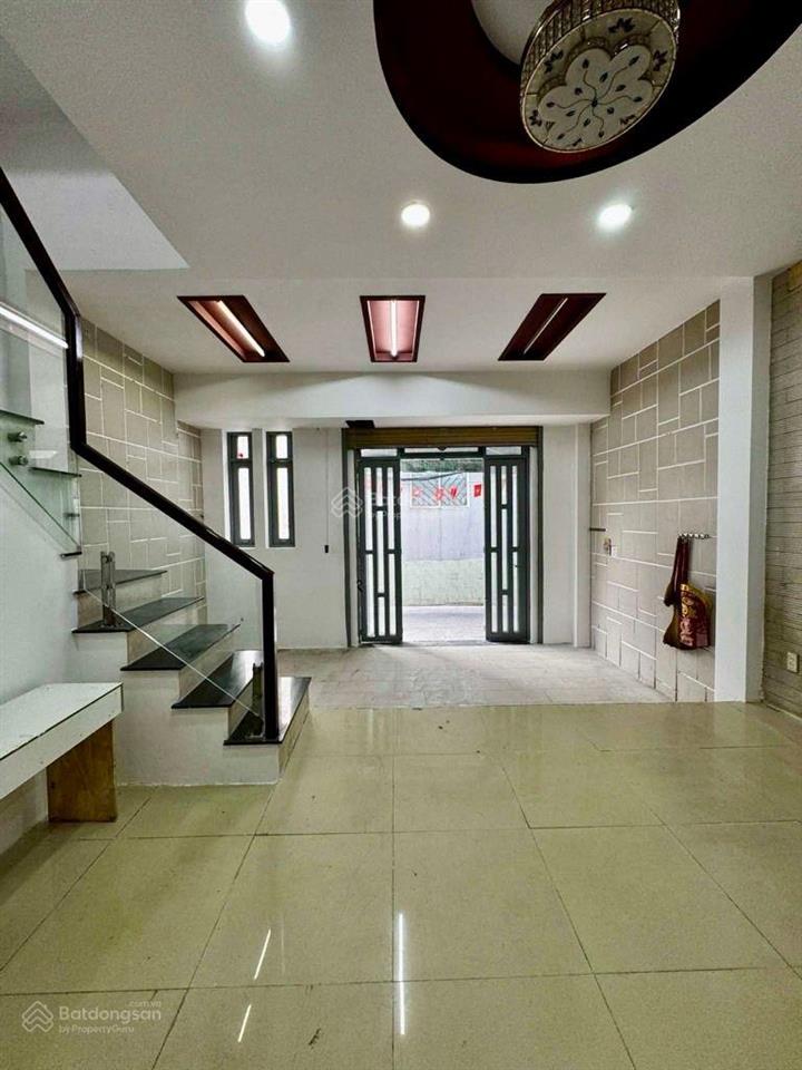 Cách mặt tiền đường chính chỉ 1 căn nhà, tân hoà đông  quận 6, 3 tầng, 5.5x10m, nhỉnh 6 tỷ