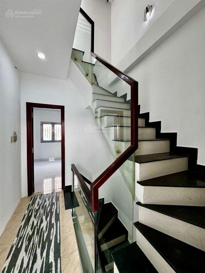 Cách mặt tiền đường chính chỉ 1 căn nhà, tân hoà đông  quận 6, 3 tầng, 5.5x10m, nhỉnh 6 tỷ