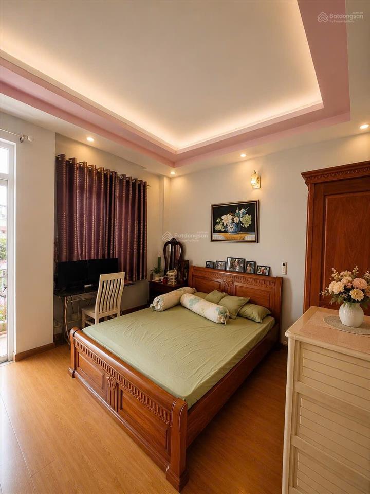 Nhà 4 tầng  giáp lê văn quới  bình tân 4x14m  hẻm 7m thông oto đổ cửa  giá 5tỷ nhỉnh tl