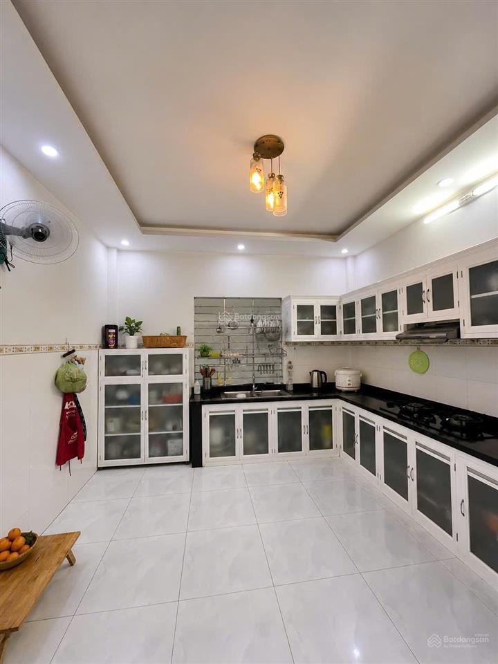 Gấp bán nhà 4 tầng  sát lê văn quới  bình tân  4x25m  hẻm 6m  chỉ 7 tỷ còn tl