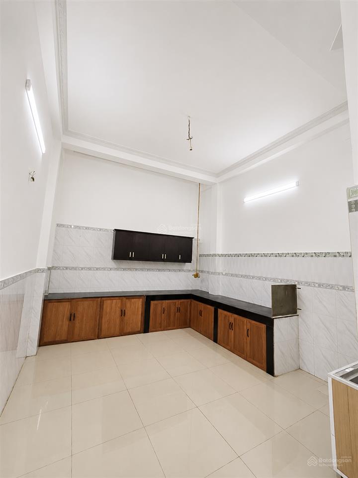 Bán nhà 3 tầng  an dương vương  sát bà hom giáp q6  gần khu ẩm thực  hẻm 8m  4x14m  nhỉnh 6tỷ