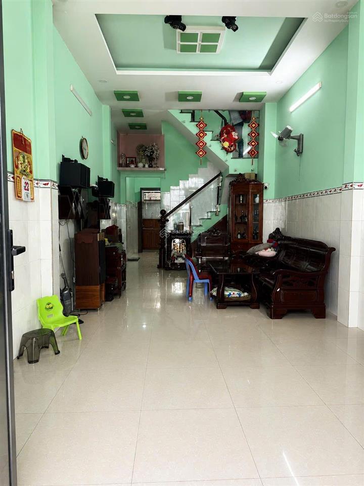 Nhà 2 tầng, cách mt 1 căn  ng văn luông q6  ngang gần 4mx14m nở hậu, hẻm nhựa 8m thông, nhỉnh 6tỷ