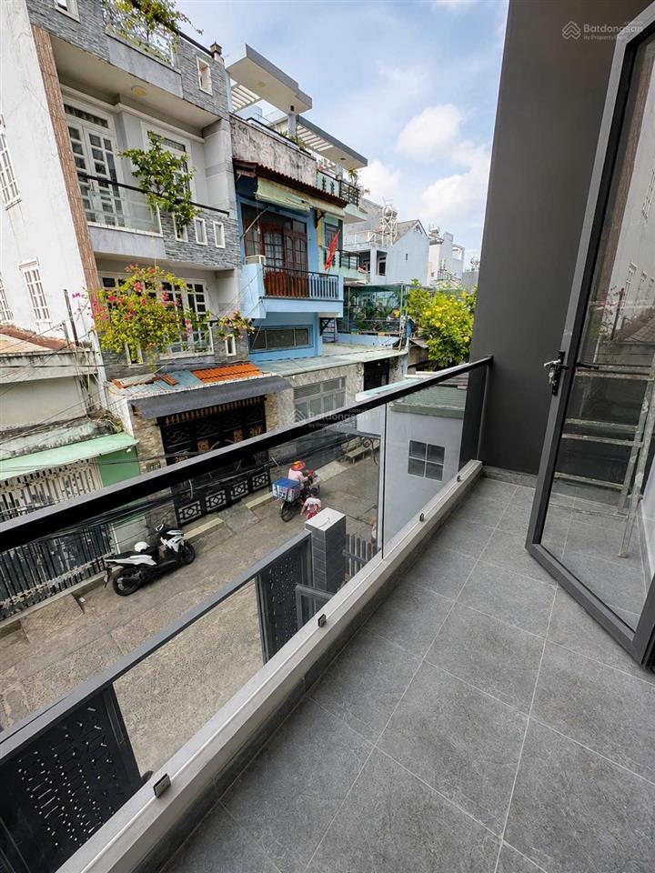 Bán nhà 2 tầng  4x15m  lê văn quới  bình tân  ngay ngã tư 4 xã  hẻm xe hơi 6m thông, nhỉnh 5tỷ