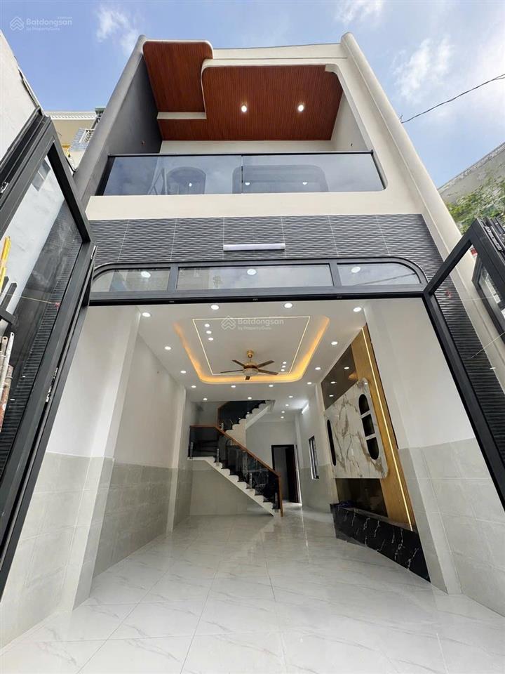 Bán nhà 2 tầng  4x15m  lê văn quới  bình tân  ngay ngã tư 4 xã  hẻm xe hơi 6m thông, nhỉnh 5tỷ