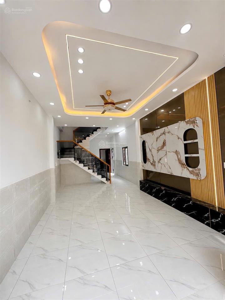 Bán nhà 2 tầng  4x15m  lê văn quới  bình tân  ngay ngã tư 4 xã  hẻm xe hơi 6m thông, nhỉnh 5tỷ