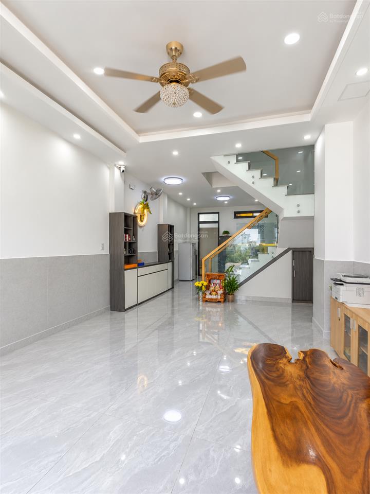 Bán nhà 2 tầng  4,5x14m  hẻm 5m. ngay lê cơ  kdc nam hùng vương. bình tân  chỉ nhỉnh 5 tỷ xíu