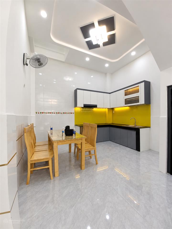 Bán nhà 4 tầng. hẻm nhựa 6m thông  4x15m  sát tên lửa. bình tân  chỉ nhỉnh 5 tỷ xíu
