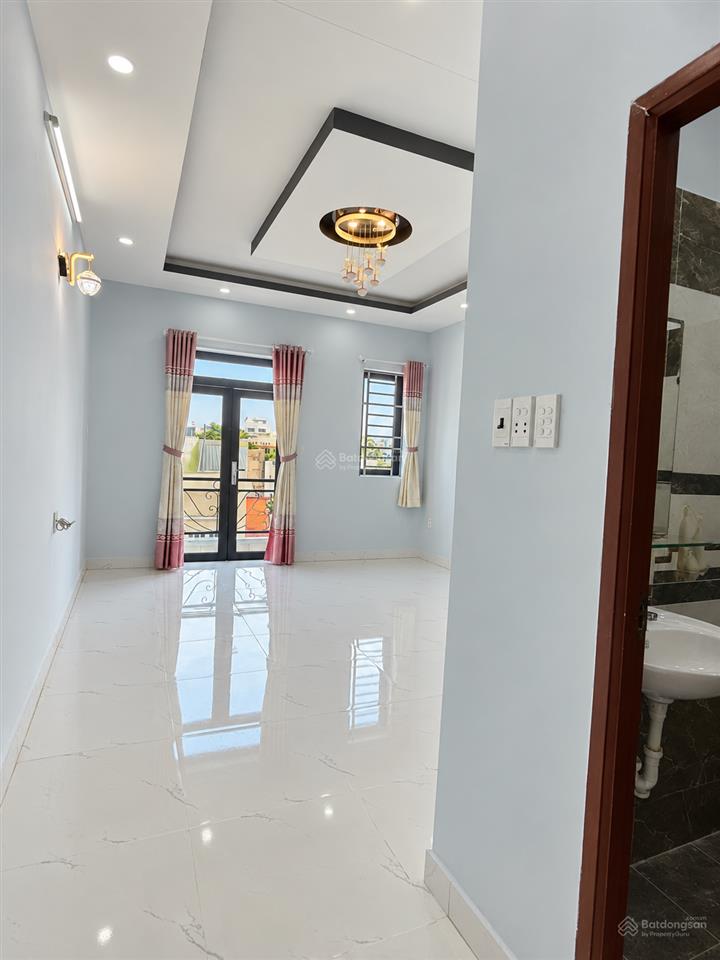 Bán nhà 4 tầng  4x14,5m  ngay chợ cây da sà, tên lửa, bình tân. hẻm 5m  chỉ nhỉnh 6 tỷ