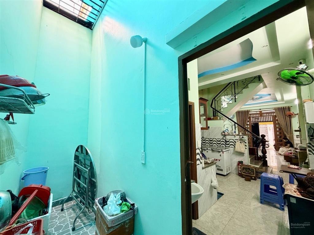 Bán nhà 3 tầng  4x16m  hẻm 6m oto đổ cửa, hương lộ 2, bình trị đông  bình tân. chỉ 5tỷ hơn